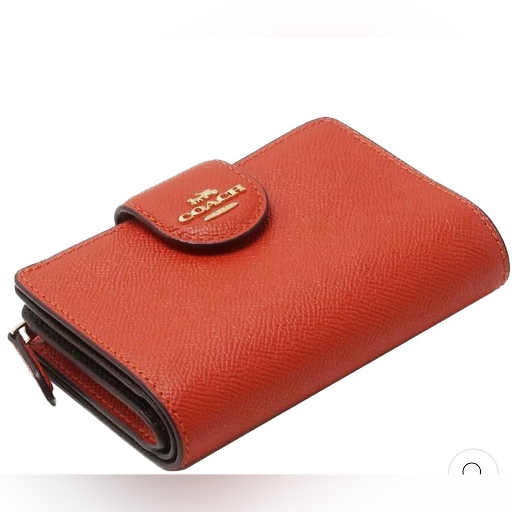 Coach Medium Corner Zip Wallet in Mango 6390